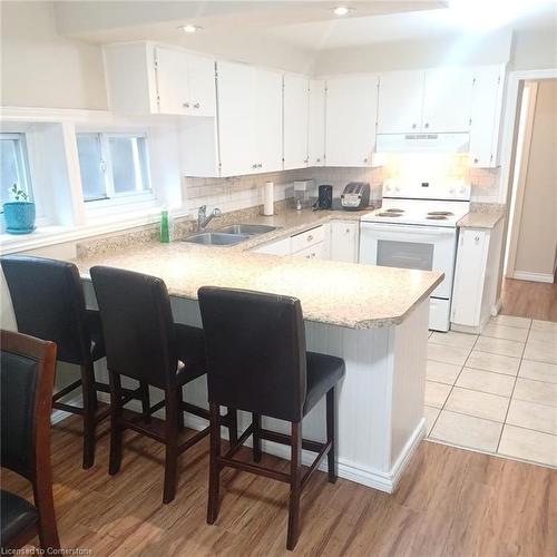 13 Brooklyne Road, Cambridge, ON - Indoor Photo Showing Kitchen With Double Sink