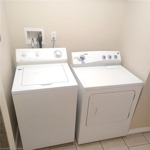 13 Brooklyne Road, Cambridge, ON - Indoor Photo Showing Laundry Room