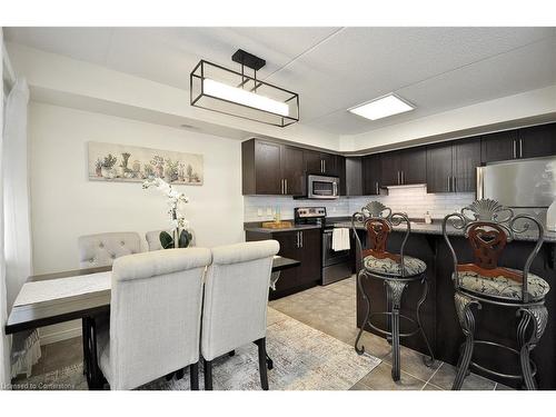 1-950 Highland Road W, Kitchener, ON - Indoor