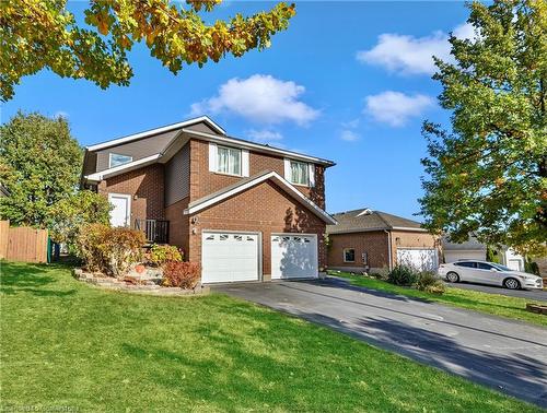 214 Misty Court, Kitchener, ON - Outdoor