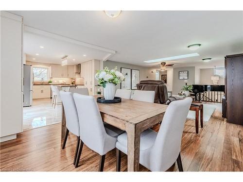 214 Misty Court, Kitchener, ON - Indoor Photo Showing Dining Room