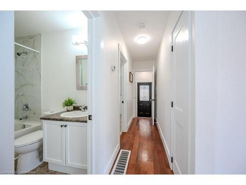 1719 Snyders Road E, Petersburg, ON - Indoor Photo Showing Bathroom