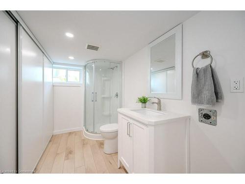 1719 Snyders Road E, Petersburg, ON - Indoor Photo Showing Bathroom