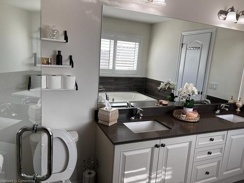 113 Chandler Terrace, Woodstock, ON - Indoor Photo Showing Bathroom