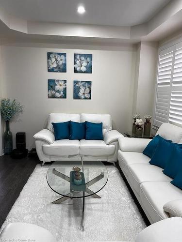 113 Chandler Terrace, Woodstock, ON - Indoor Photo Showing Living Room