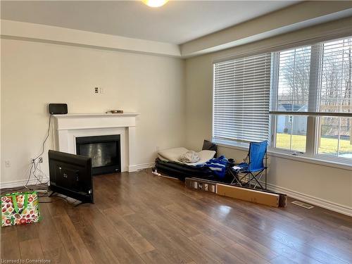 18 Forest Grove Lane, Kitchener, ON - Indoor With Fireplace