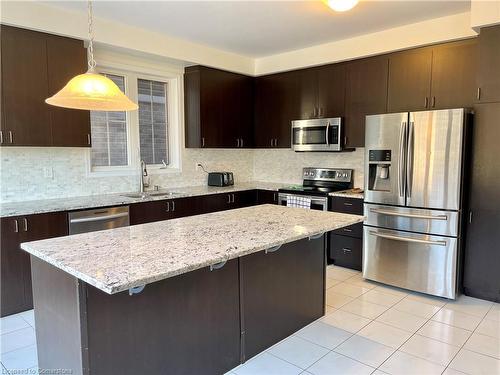 18 Forest Grove Lane, Kitchener, ON - Indoor Photo Showing Kitchen