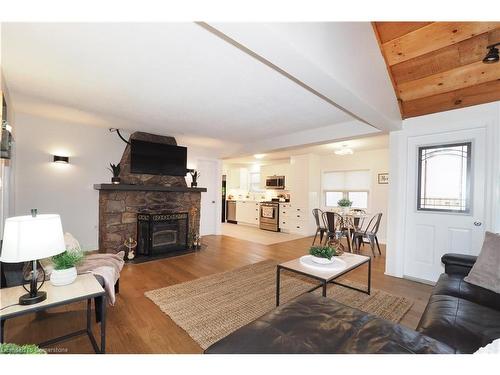 50 Holly Trail, Puslinch, ON - Indoor Photo Showing Living Room With Fireplace