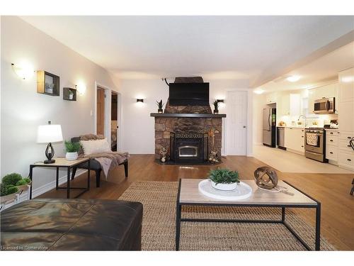 50 Holly Trail, Puslinch, ON - Indoor Photo Showing Living Room With Fireplace