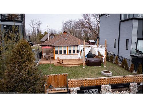 50 Holly Trail, Puslinch, ON - Outdoor With Deck Patio Veranda