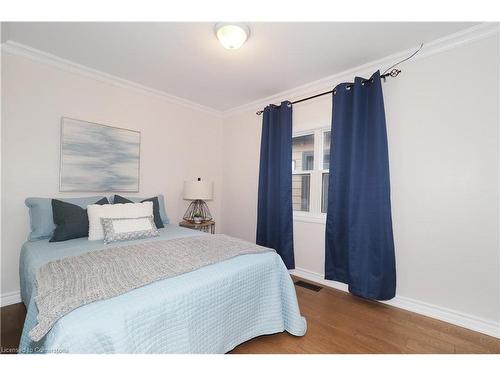 50 Holly Trail, Puslinch, ON - Indoor Photo Showing Bedroom