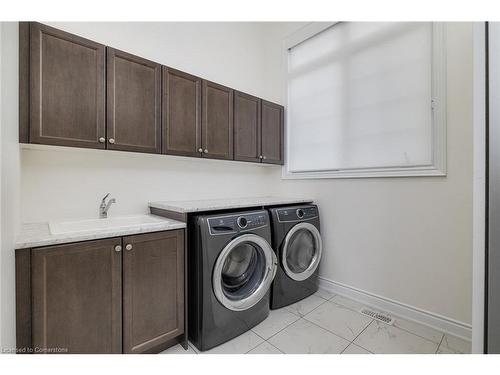 19 Gladiolus Street, Brampton, ON - Indoor Photo Showing Laundry Room