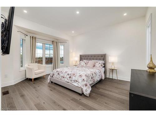 19 Gladiolus Street, Brampton, ON - Indoor Photo Showing Bedroom