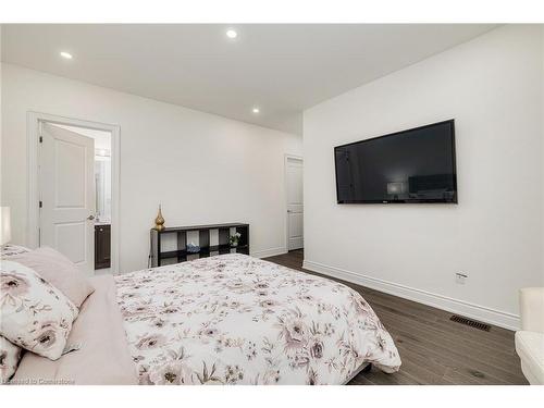 19 Gladiolus Street, Brampton, ON - Indoor Photo Showing Bedroom