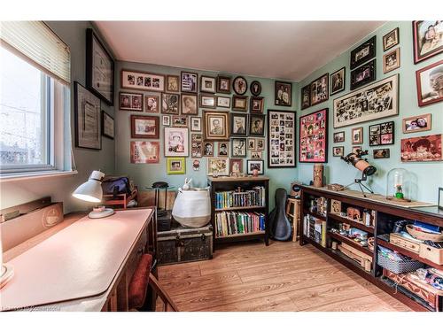 32 Holly Trail, Puslinch, ON - Indoor Photo Showing Other Room