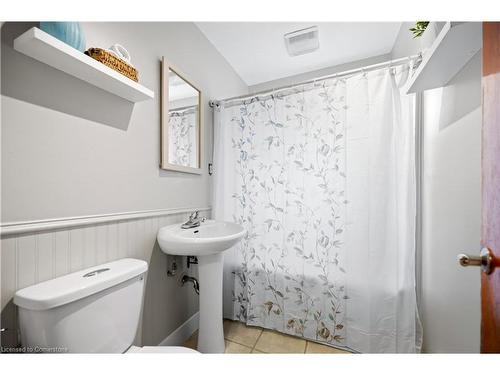 51 Scrimger Avenue, Cambridge, ON - Indoor Photo Showing Bathroom