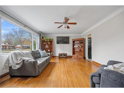 51 Scrimger Avenue, Cambridge, ON - Indoor Photo Showing Living Room