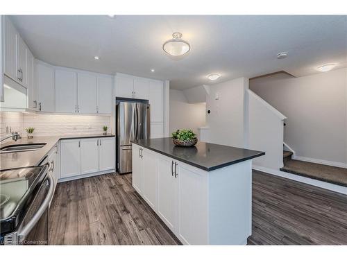 2B-115 South Creek Drive, Kitchener, ON - Indoor Photo Showing Kitchen