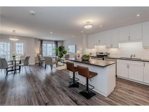 2B-115 South Creek Drive, Kitchener, ON - Indoor Photo Showing Kitchen With Upgraded Kitchen