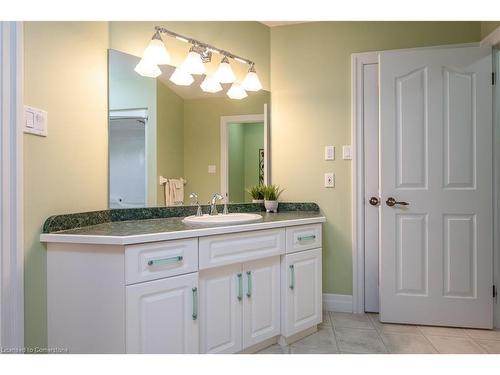 41 Pintail Drive, Elmira, ON - Indoor Photo Showing Bathroom