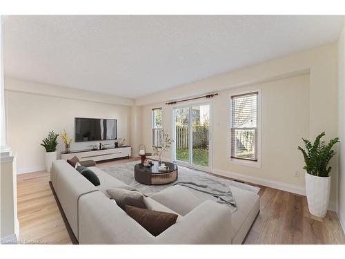 408 Speckled Alder Street, Waterloo, ON - Indoor Photo Showing Living Room