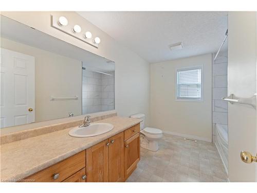 408 Speckled Alder Street, Waterloo, ON - Indoor Photo Showing Bathroom