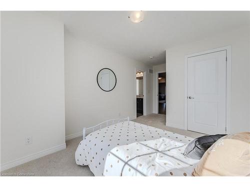 261 Broadacre Drive, Kitchener, ON - Indoor Photo Showing Bedroom