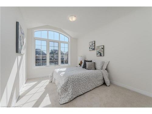 261 Broadacre Drive, Kitchener, ON - Indoor Photo Showing Bedroom