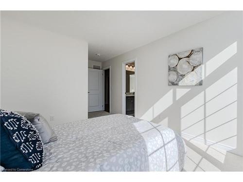 261 Broadacre Drive, Kitchener, ON - Indoor Photo Showing Bedroom