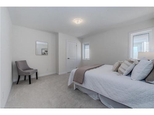 261 Broadacre Drive, Kitchener, ON - Indoor Photo Showing Bedroom