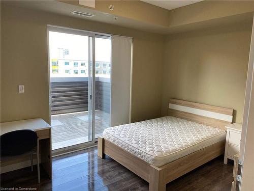 404-280 Lester Street, Waterloo, ON - Indoor Photo Showing Bedroom