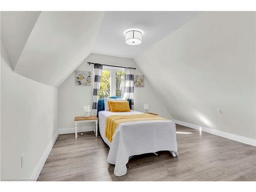 124 St George Street, Kitchener, ON - Indoor Photo Showing Bedroom