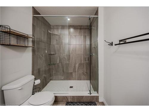 87 Hollybrook Trail, Kitchener, ON - Indoor Photo Showing Bathroom