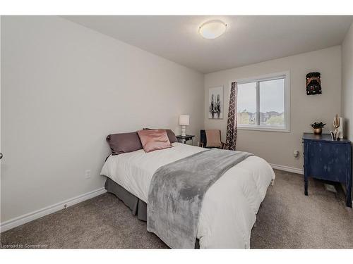 87 Hollybrook Trail, Kitchener, ON - Indoor Photo Showing Bedroom