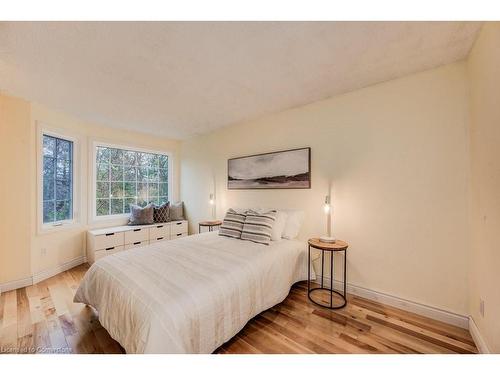 1-494 Beechwood Drive, Waterloo, ON - Indoor Photo Showing Bedroom