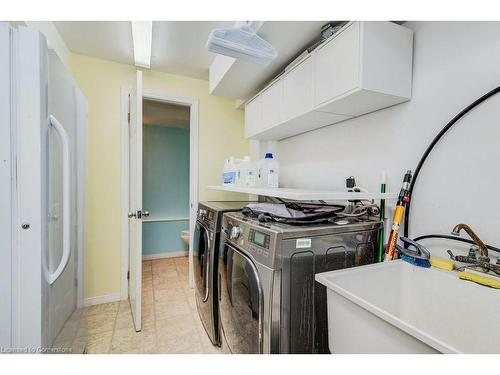 1-494 Beechwood Drive, Waterloo, ON - Indoor Photo Showing Laundry Room