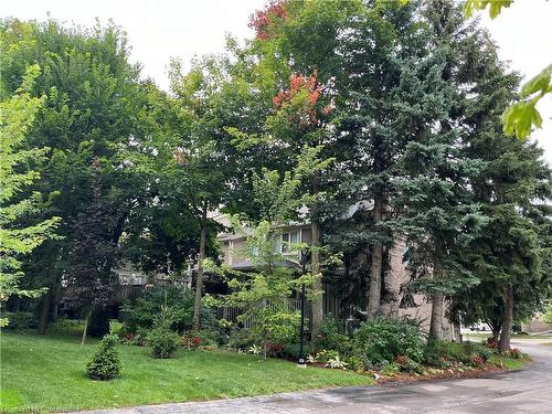 80-225 Benjamin Road, Waterloo, ON - Outdoor