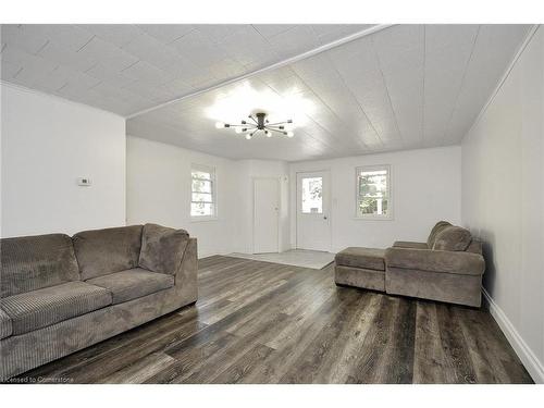 9 John Street, Milverton, ON - Indoor Photo Showing Living Room