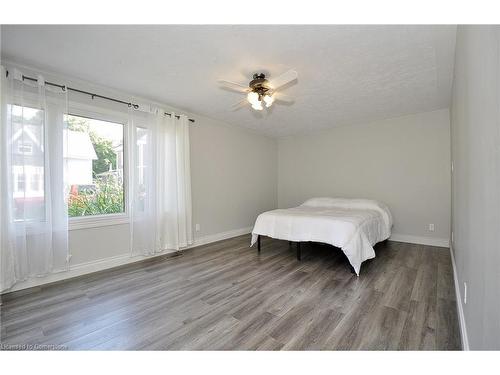 9 John Street, Milverton, ON - Indoor Photo Showing Bedroom