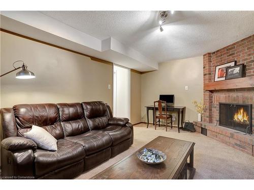 10 Vincent Drive, Cambridge, ON - Indoor Photo Showing Living Room With Fireplace