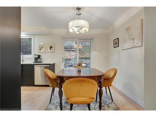 10 Vincent Drive, Cambridge, ON - Indoor Photo Showing Dining Room