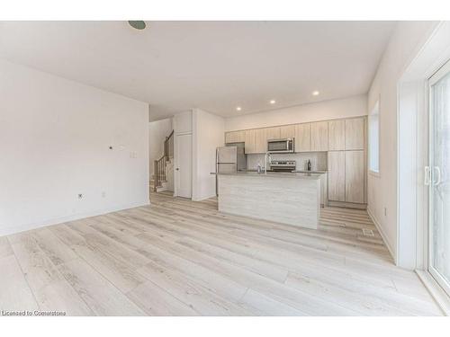 1-416 Dundas Street S, Cambridge, ON - Indoor Photo Showing Kitchen