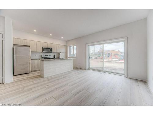 1-416 Dundas Street S, Cambridge, ON - Indoor Photo Showing Kitchen