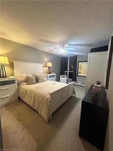 704-65 Westmount Road N, Waterloo, ON - Indoor Photo Showing Bedroom