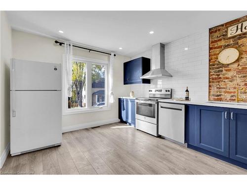 124 St George Street, Kitchener, ON - Indoor Photo Showing Kitchen With Stainless Steel Kitchen