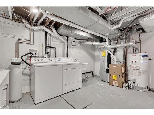 124 St George Street, Kitchener, ON - Indoor Photo Showing Laundry Room