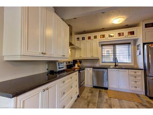 370 Main Street E, Palmerston, ON - Indoor Photo Showing Kitchen