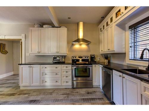 370 Main Street E, Palmerston, ON - Indoor Photo Showing Kitchen