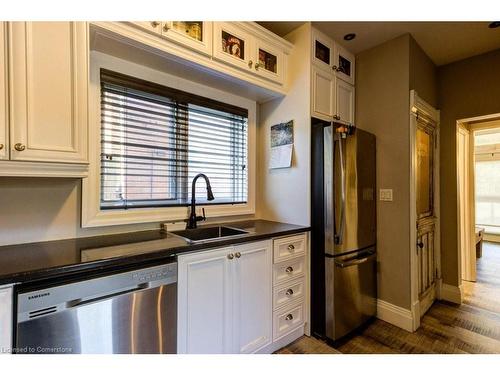 370 Main Street E, Palmerston, ON - Indoor Photo Showing Kitchen