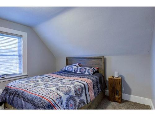 370 Main Street E, Palmerston, ON - Indoor Photo Showing Bedroom